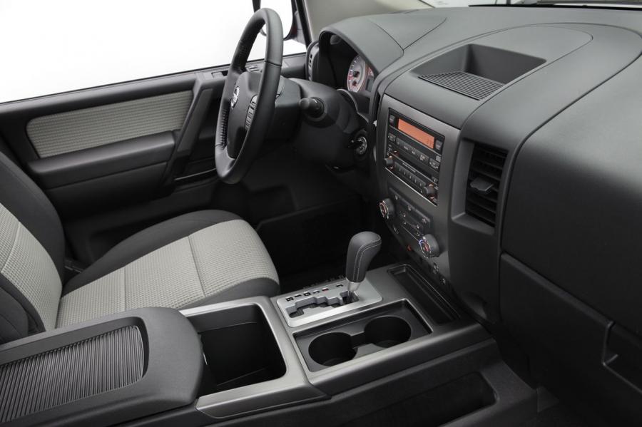  Nissan Titan Appearance Package 2012 года  (фото 6 из 20)